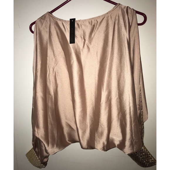 Top - Picture 4 of 7